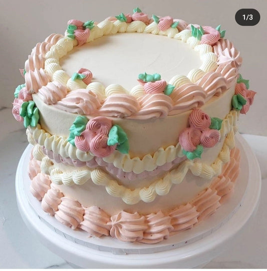 Minimalist Vintage Cake